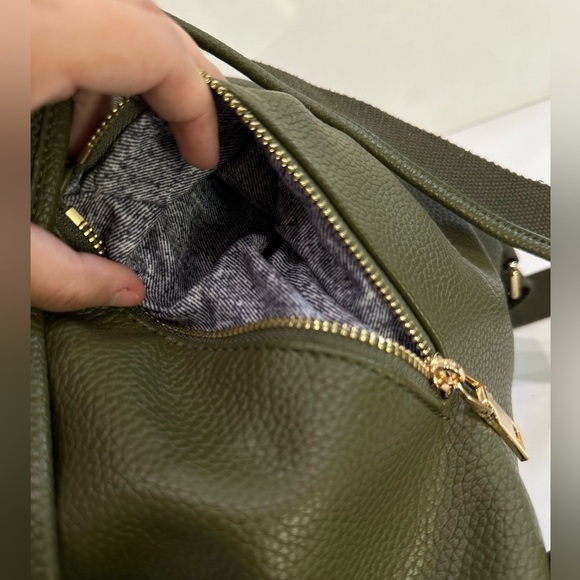 🍏🍏Urban Expressions Kenzie Backpack - Vegan Leather🍏🍏 - Picture 9 of 16